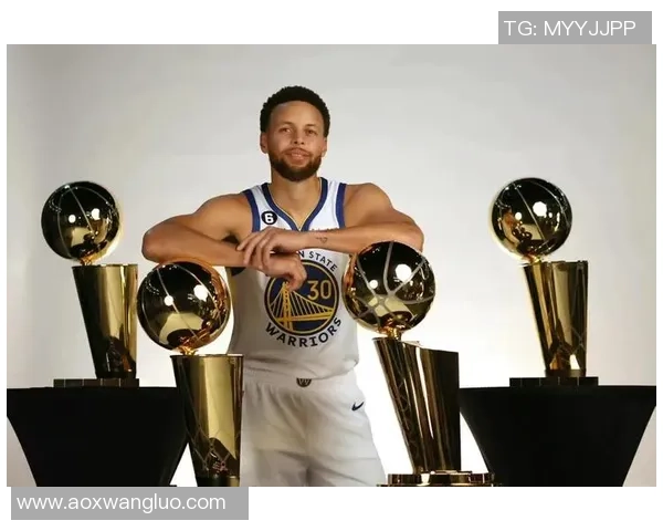 足球明星的成长之路：从青涩少年到绿茵场上的璀璨之星